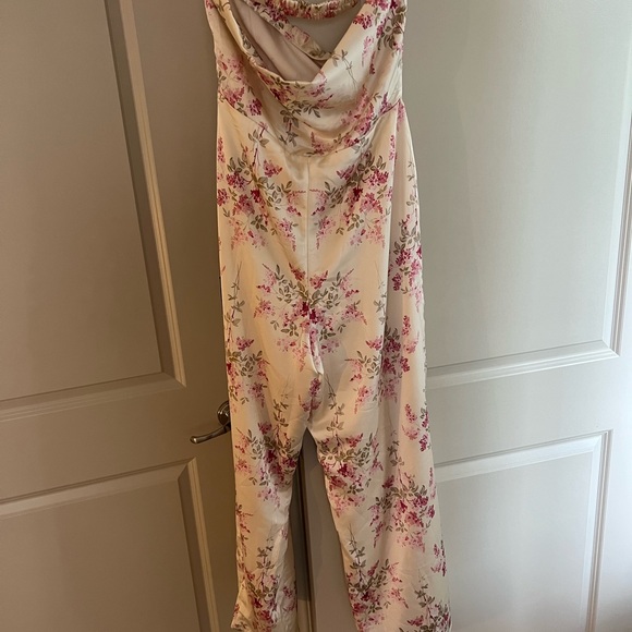 NWT Jumpsuit - Picture 5 of 6